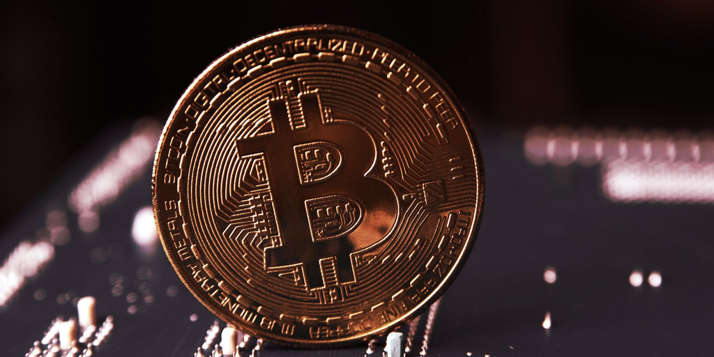 Cathie Wood's Ark Invest Scoops Another $1.4M of Grayscale Bitcoin Trust